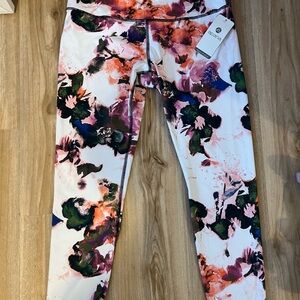 Apana Colorful Floral Leggings